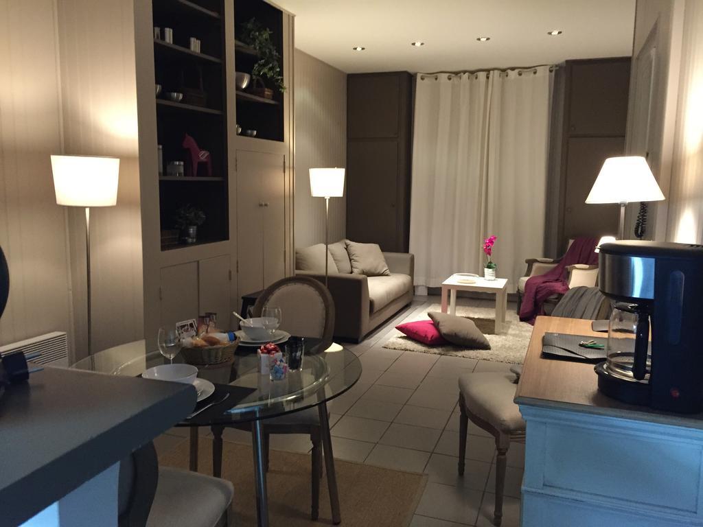 Charmants Appartements Centre Ville Μονπελιέ Δωμάτιο φωτογραφία