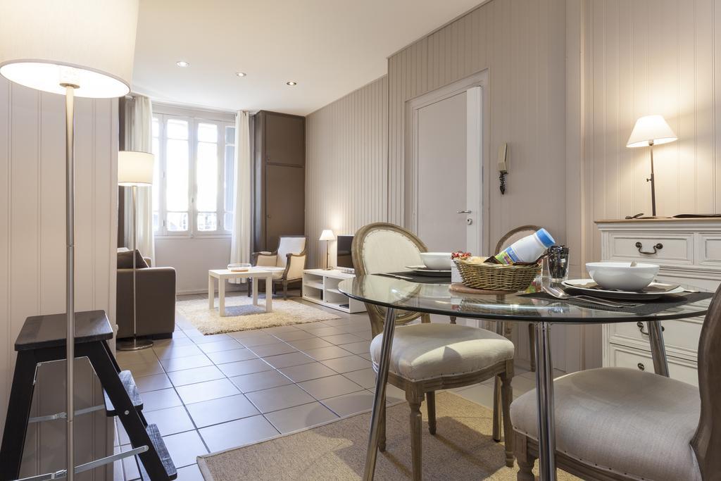 Charmants Appartements Centre Ville Μονπελιέ Δωμάτιο φωτογραφία