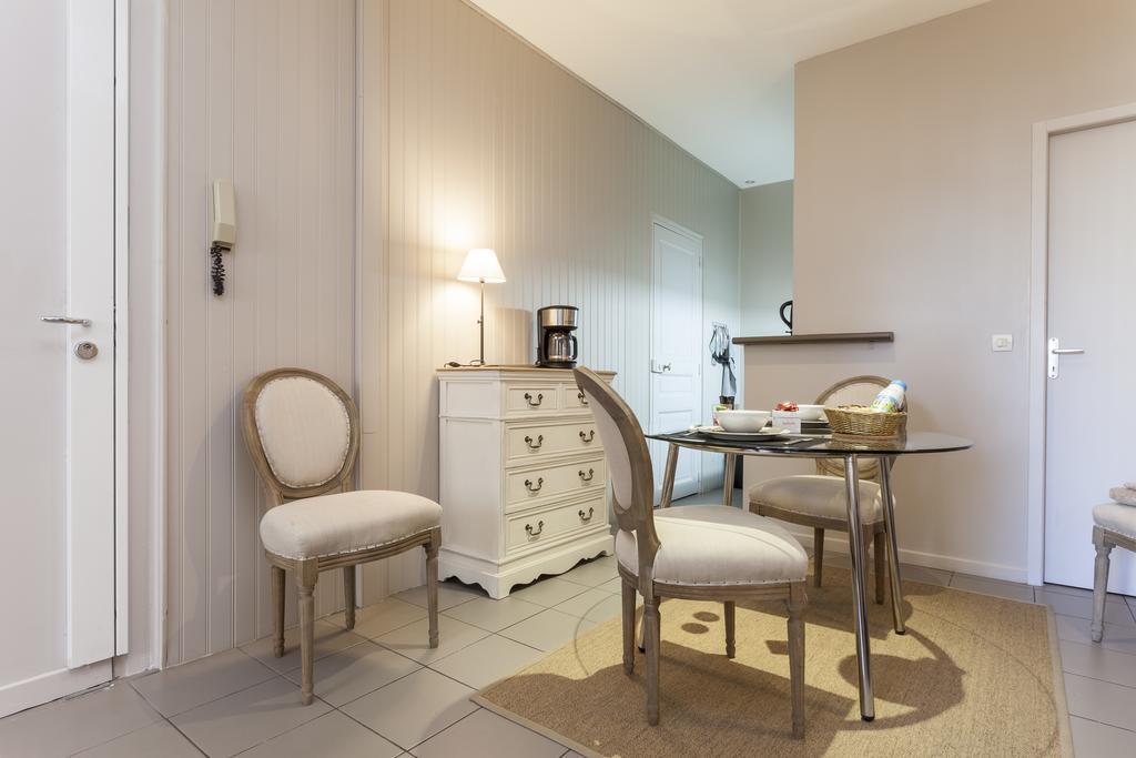Charmants Appartements Centre Ville Μονπελιέ Δωμάτιο φωτογραφία